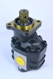 Hydraulic gear pump with flange